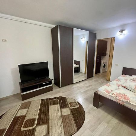 Garsoniera moderna Apartment Piteşti Exterior foto