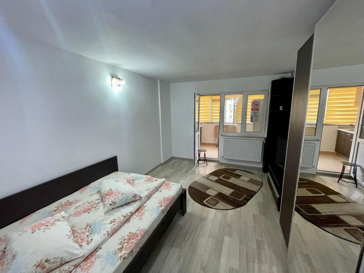Garsoniera moderna Apartment Piteşti Exterior foto
